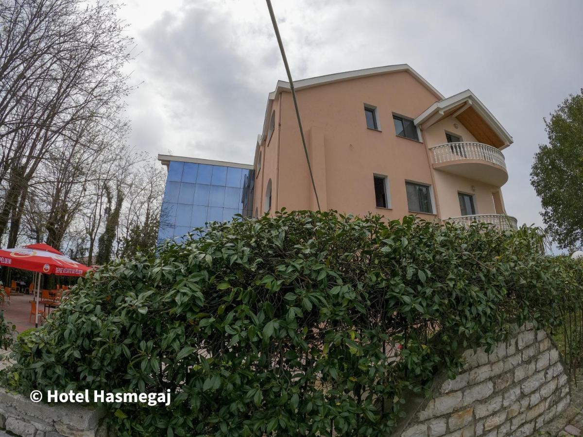 Hotel Hasmegaj Mahall' e Kryethuit Экстерьер фото