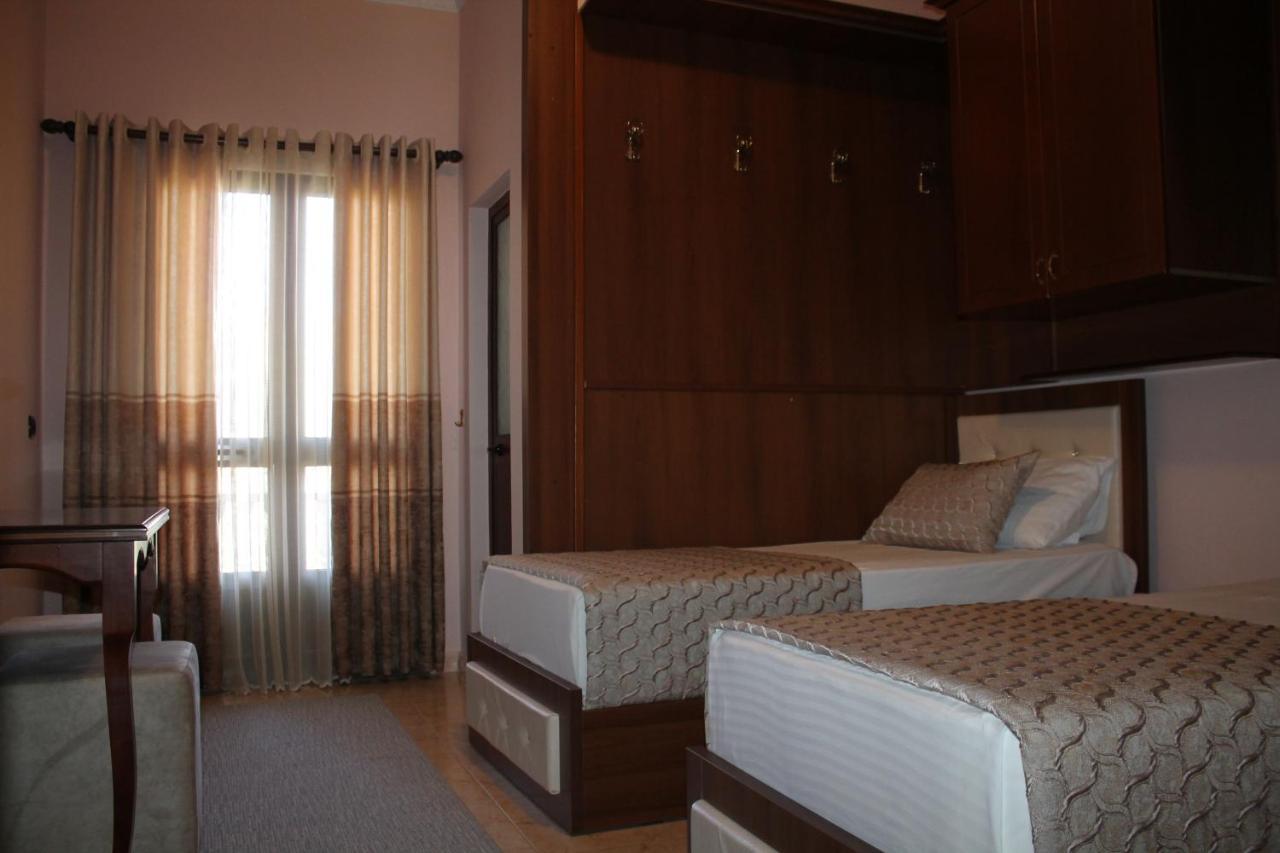 Hotel Hasmegaj Mahall' e Kryethuit Экстерьер фото